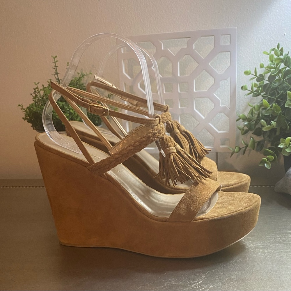 STUART WEITZMAN TASSEL MANIE SUEDE WEDGE